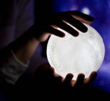 Ποια 4 Ζώδια θα ακροβατήσουν «σε τεντωμένο σχοινί» αν παρασυρθούν από την ένταση της Πανσελήνου στον Σκορπιό;