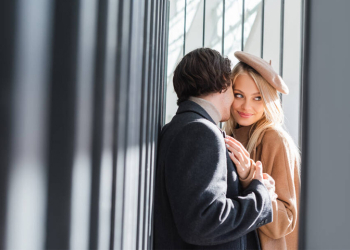 5 σημάδια ότι σε έχει ερωτευτεί ένα ζώδιο!