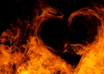 Πως μπορεί να φουντώσει ξανά η φλόγα στη σχέση σας;