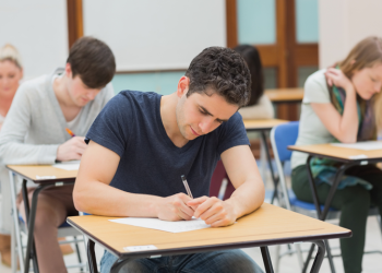 Τα 12 ζώδια δίνουν Πανελλαδικές εξετάσεις. Όλα θα πάνε καλά!