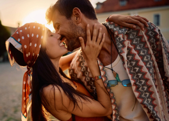 Πες το μου ξανά! Tα 4 ζώδια που «μαραζώνουν» χωρίς τη συνεχή επιβεβαίωση του συντρόφου τους.