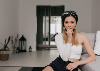 Ο Ερμής σε τρίγωνο με τον Δία στις 3/4/2026: 4 ζώδια θα δεχτούν ένα κοσμικό δώρο που θα τα αλλάξει όλα!